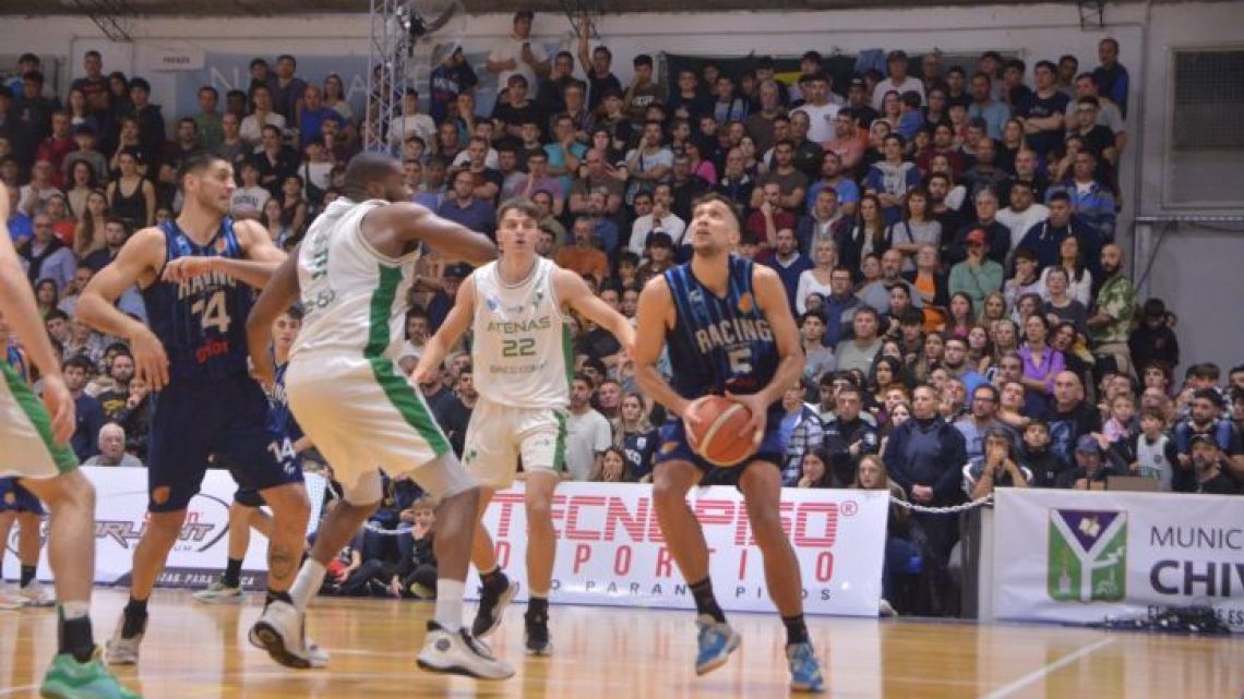 Atenas, a todo o nada: define el ascenso este viernes en el Cerutti