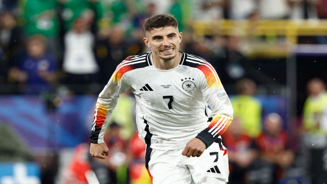 Alemania le ganó a Dinamarca 2 a 0 y pasó a cuartos en la Eurocopa