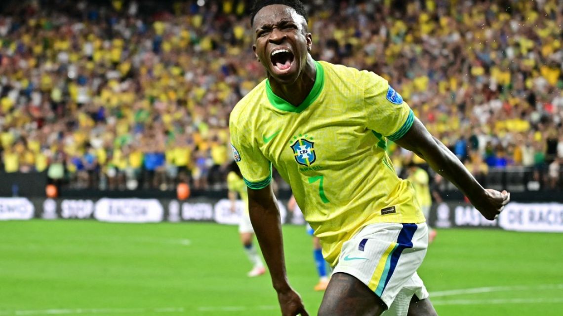 Brasil se recuperó y eliminó a Paraguay: 4-1 con dos goles de Vinicius