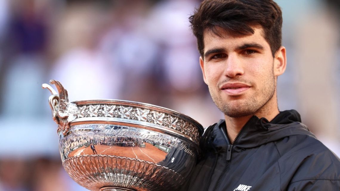 A los 21 años, Carlos Alcaraz ya es un mito del tenis: quién es el joven que conquistó Roland Garros