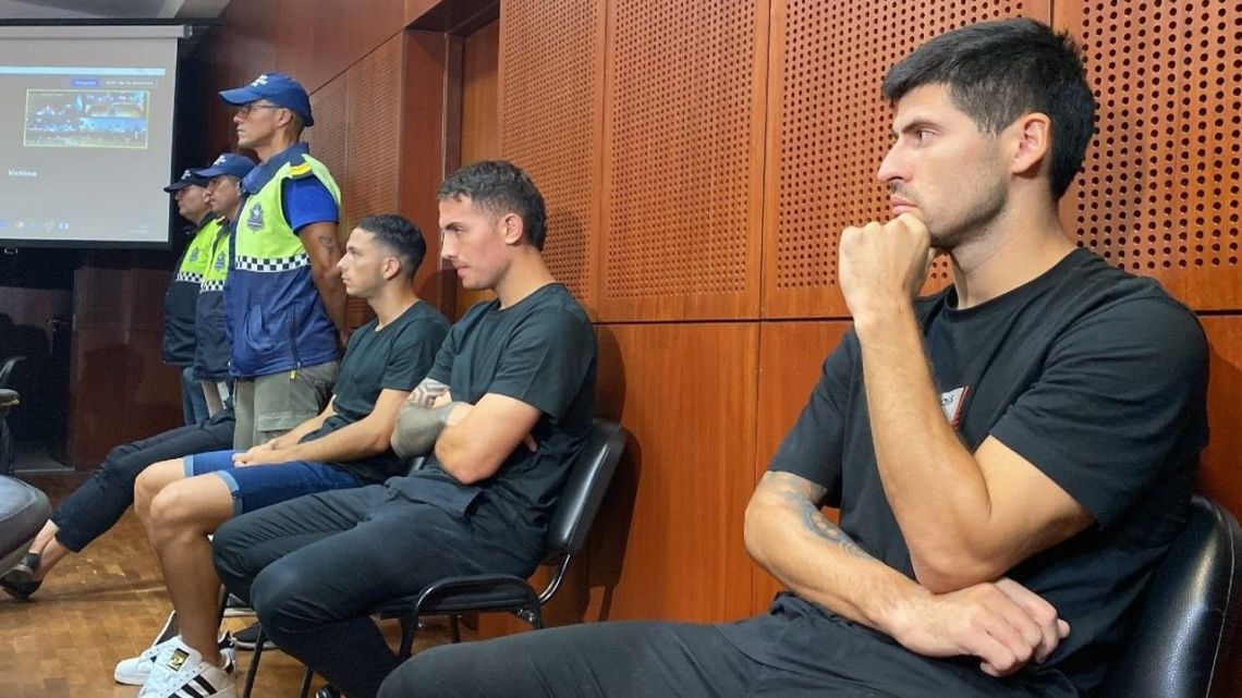 Liberaron a los exjugadores de Vélez implicados en el caso de abuso sexual