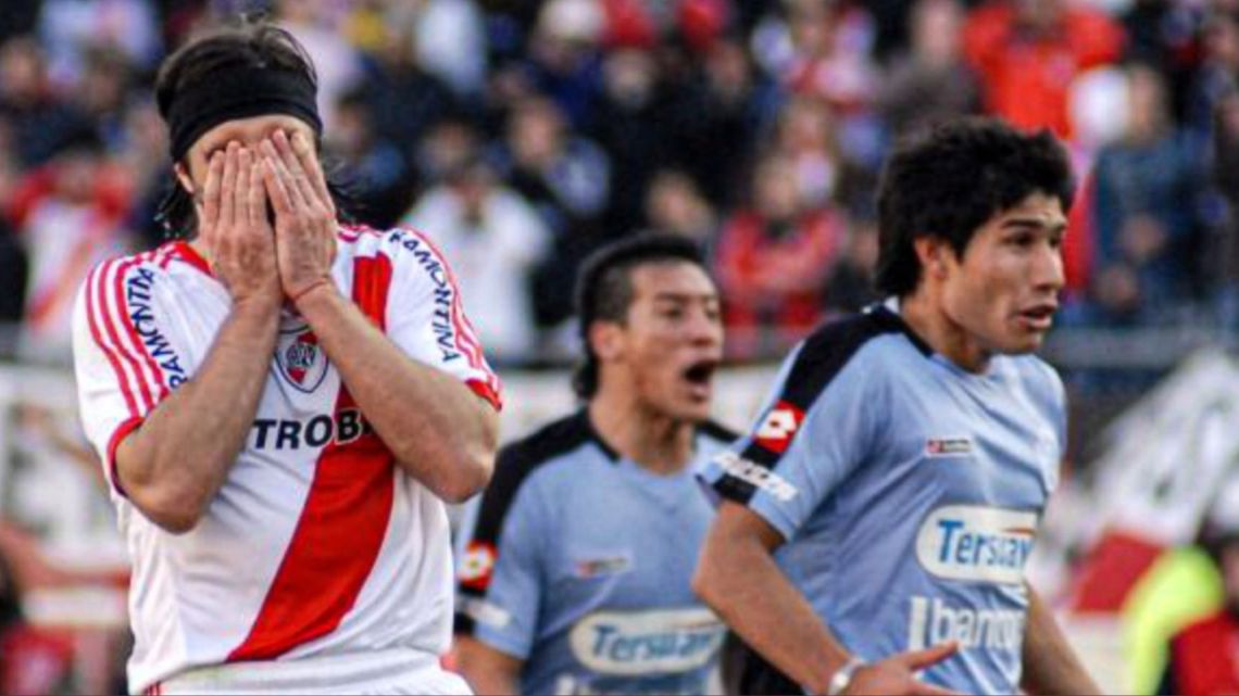 A 13 años del descenso de River: los mejores memes y cargadas de los hinchas de Boca