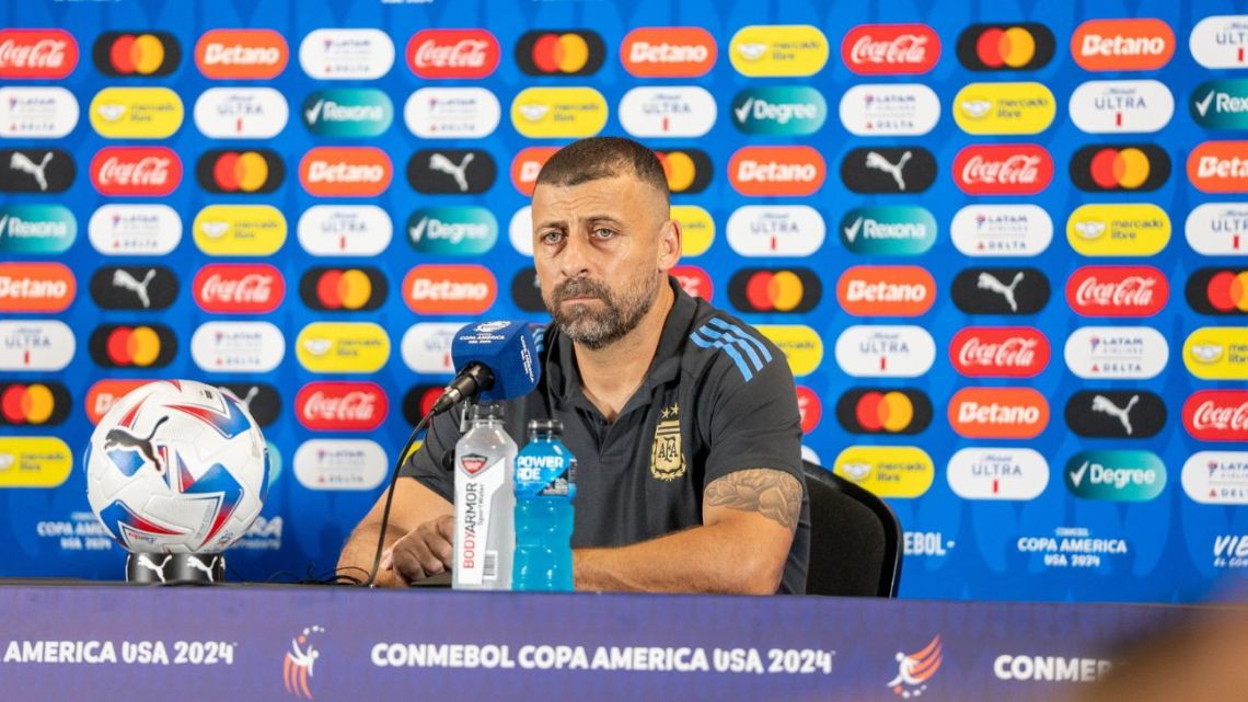 Tras el triunfo, Walter Samuel palpitó los cuartos de final: "Hay que estar a la altura de lo que viene"