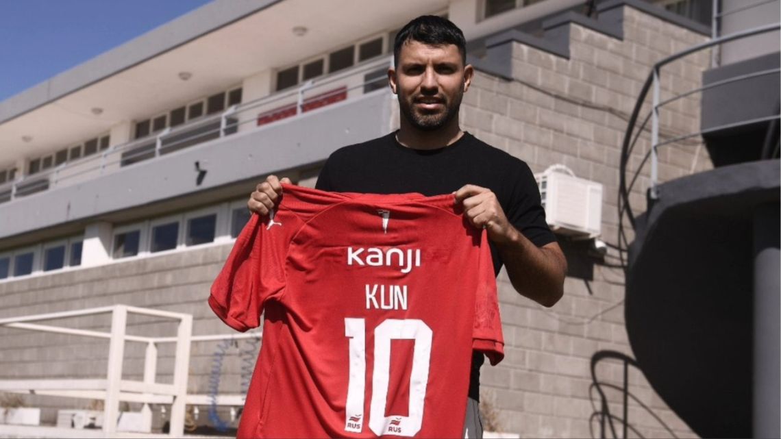 El "palito" de Independiente al Kun Agüero, luego de las críticas al manejo de las inferiores