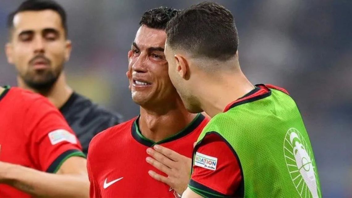 Conmovedor: Cristiano Ronaldo rompió en llanto por errar el penal ante Eslovenia