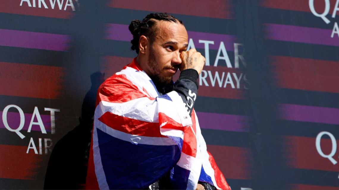 Ya piensa en Ferrari: la foto de Lewis Hamilton con un guiño a la escudería italiana