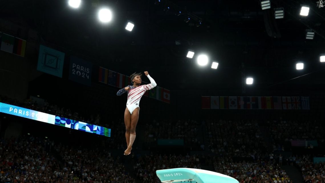 Simone Biles es de oro puro: así fue la espectacular perfomance que le permitió ser campeona olímpica