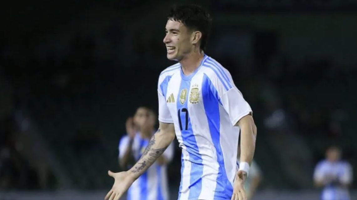 Matías Soulé, en la lupa de la Premier League