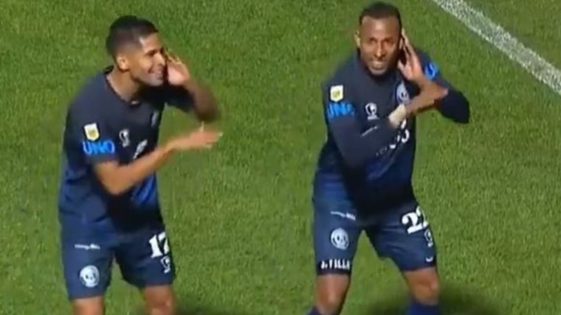 Sebastián Villa volvió al fútbol argentino: así fue su debut en Independiente Rivadavia