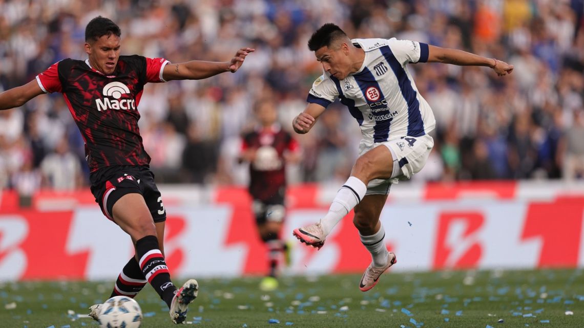 Talleres e Instituto igualaron en un clásico caliente