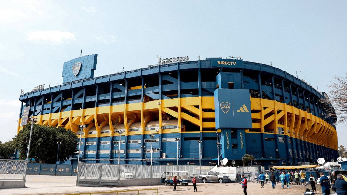 Fueron allanadas las oficinas de La Bombonera debido a presunta falsificación de entradas para los partidos