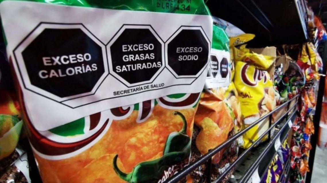 Hicieron cambios en el uso de los sellos negros de los alimentos envasados