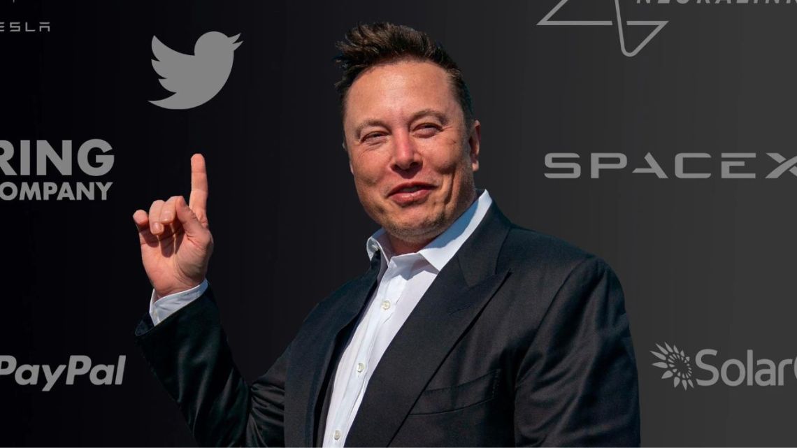 Elon Musk quiere comprar un club de la Premier League: cuáles es y por qué está interesado