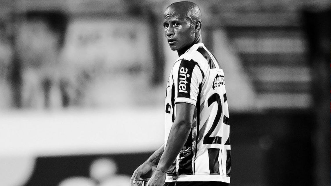 Encontraron sin vida al futbolista uruguayo Mathías Acuña: era investigado por violencia de género y se suicidó