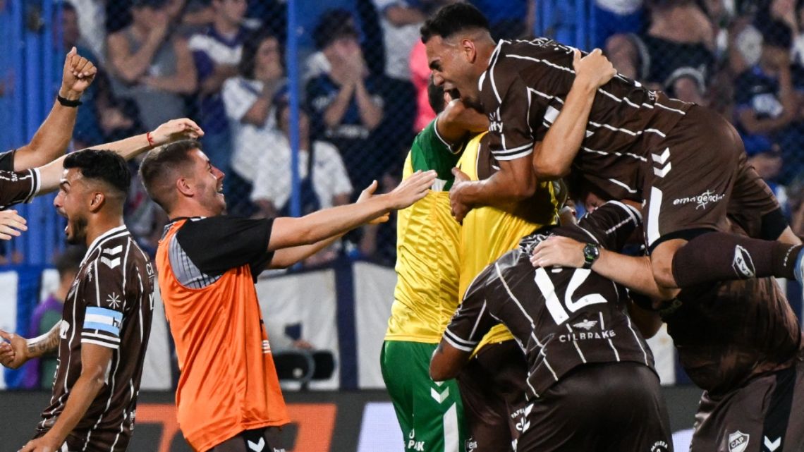 Vélez no levanta: el campeón perdió su segundo partido consecutivo ante Platense en el Torneo Apertura de la Liga Profesional