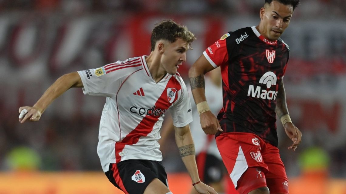 No solo ganó River, también hubo problemas en la transmisión de TV: los mejores memes y reacciones del partido