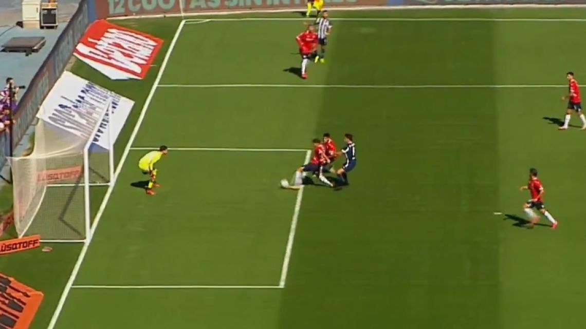 Independiente y Talleres a puro blooper: dos goles en contra con pocos minutos de diferencia