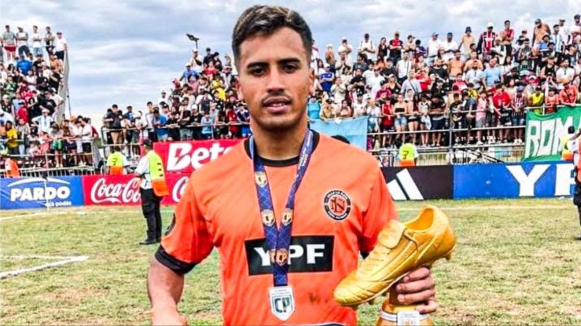 Deportivo Riestra soprende una vez más: anunció como refuerzo al goleador de la Copa Potrero