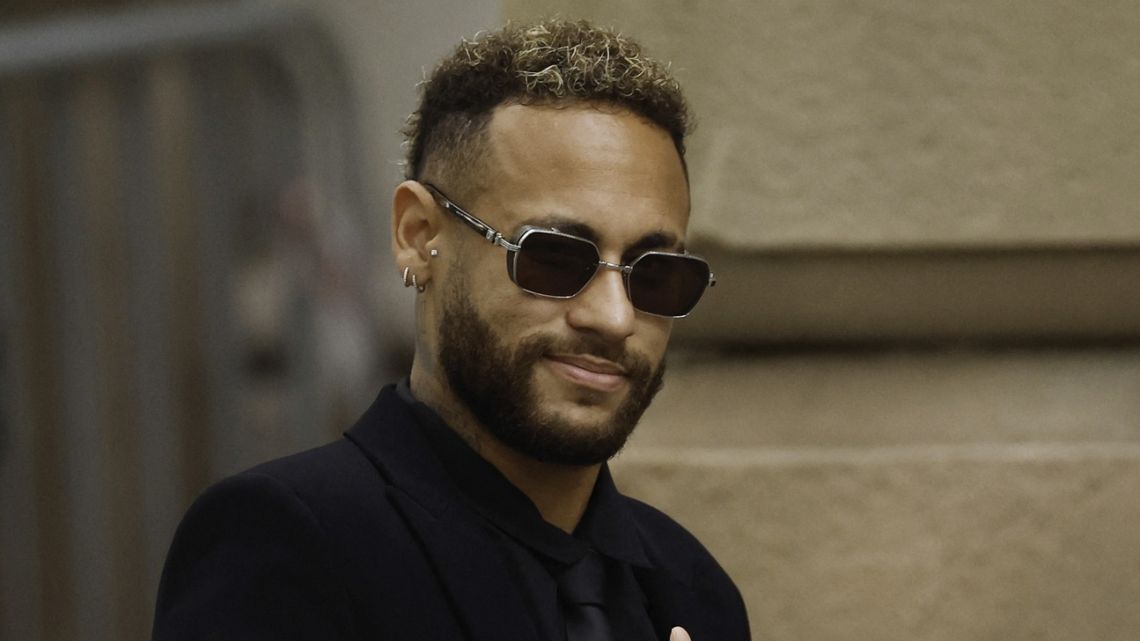 Neymar jugará en Brasil: el presidente de Santos confirmó el histórico regreso