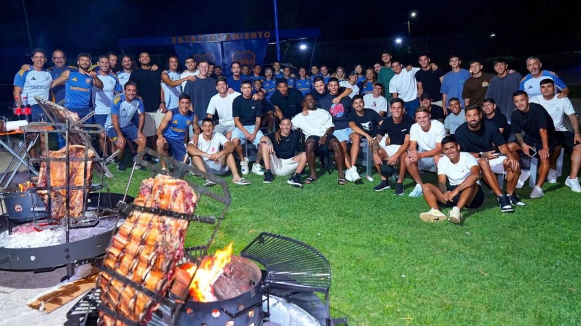 El plantel de Boca tuvo una distendida noche de asado antes de una seguidilla clave: cómo es el calendario de febrero