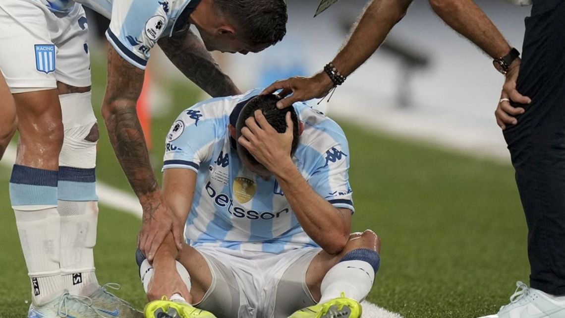 Maravilla Martínez se lesionó y se pierde el clásico con Independiente