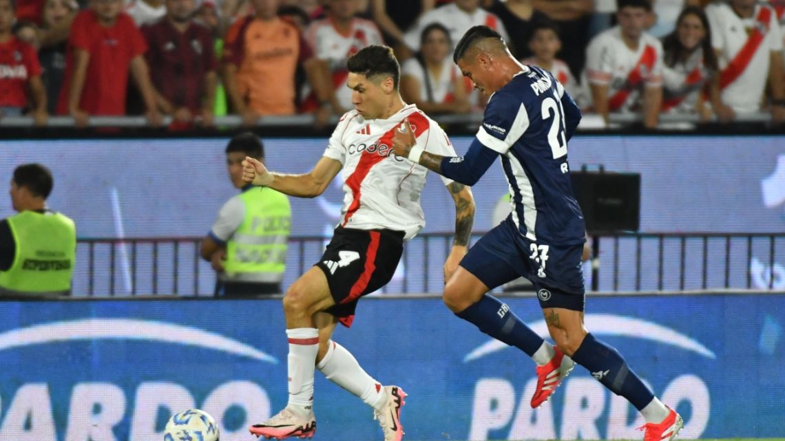 River jugó mal, permanece con las manos vacías y sufrió todo tipo de memes en las redes sociales