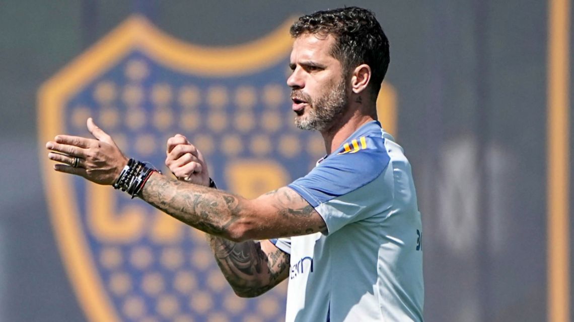 Con más dudas que certezas, Gago presentó la lista de convocados para enfrentar a Barracas Central