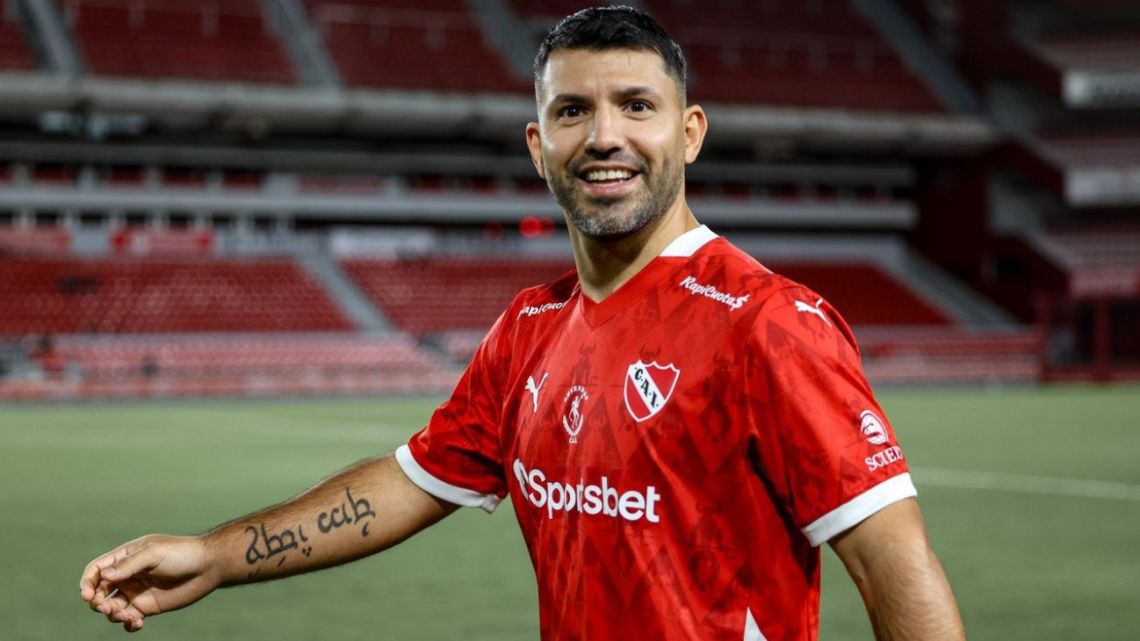 El Kun Agüero volvió a jugar en Independiente pero sorprendió con una frase: "No es mi casa"