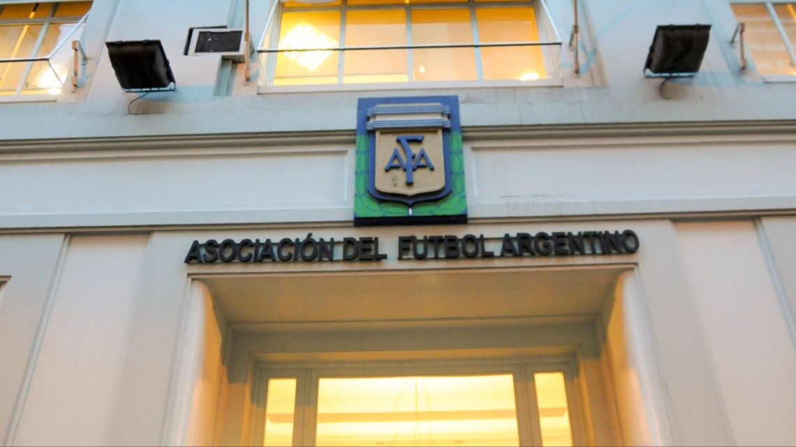 AFA confirmó que se limpian las amarillas para los Playoffs: qué pasará con los que lleguen a la quinta este fin de semana