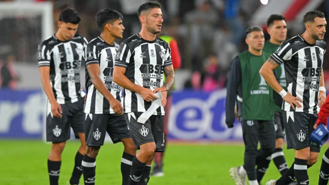 Central Córdoba, el equipo humilde que se ganó el corazón del fútbol argentino: memes, aplausos y respeto tras su eliminación