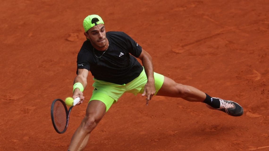 Francisco Cerúndolo enfrenta a Casper Ruud buscando la final del Masters de Madrid