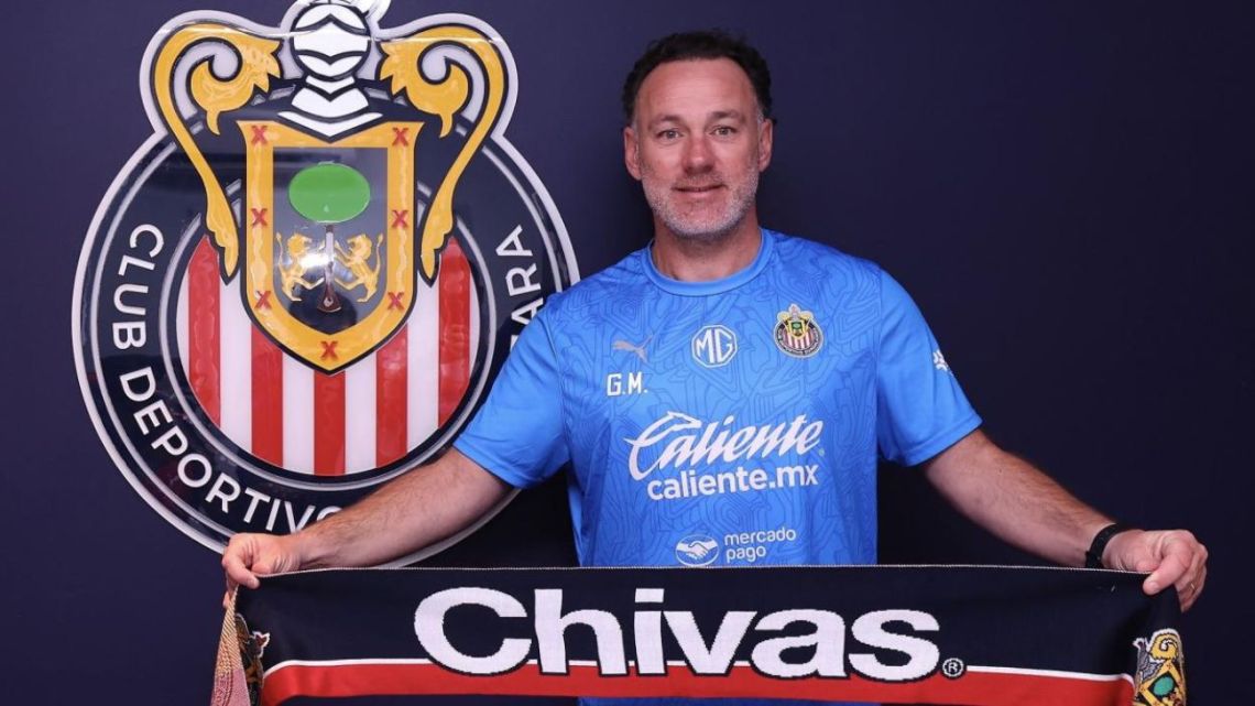 Tras rechazar a Boca, Gabriel Milito asumió como DT en Chivas de Guadalajara