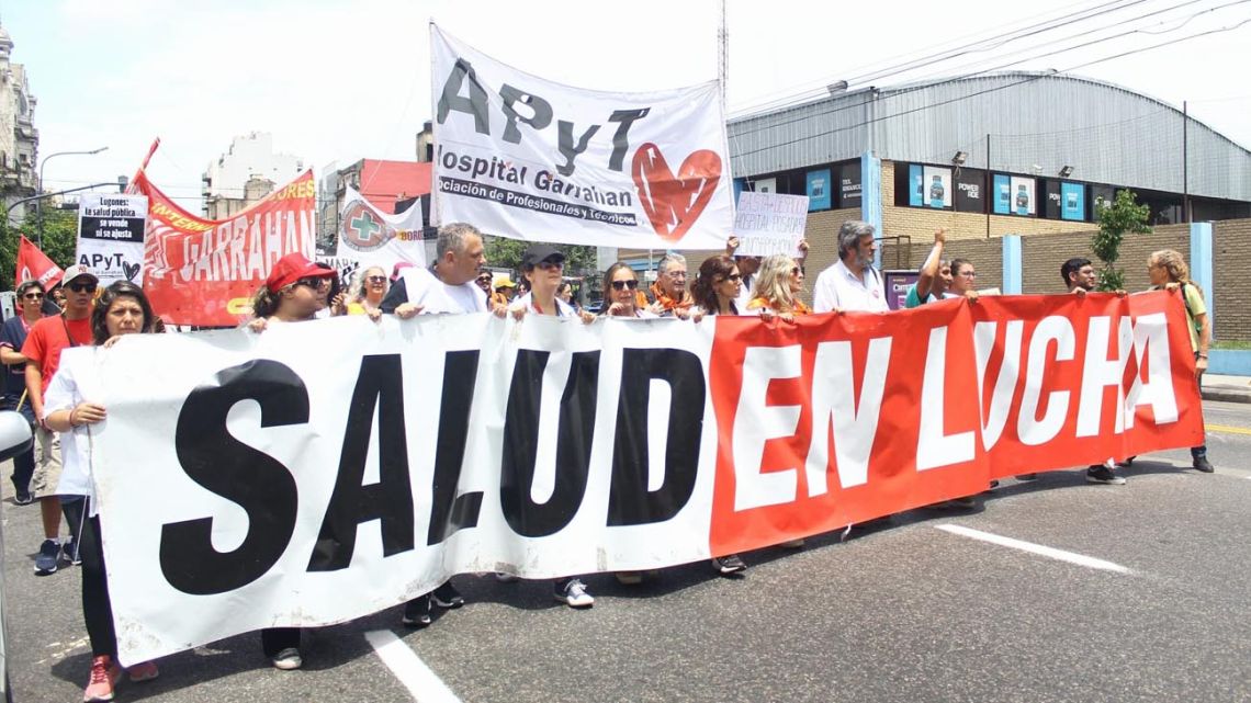 Crisis en el Hospital Garrahan: residentes siguen sin recibir una propuesta del Gobierno y mantienen el paro