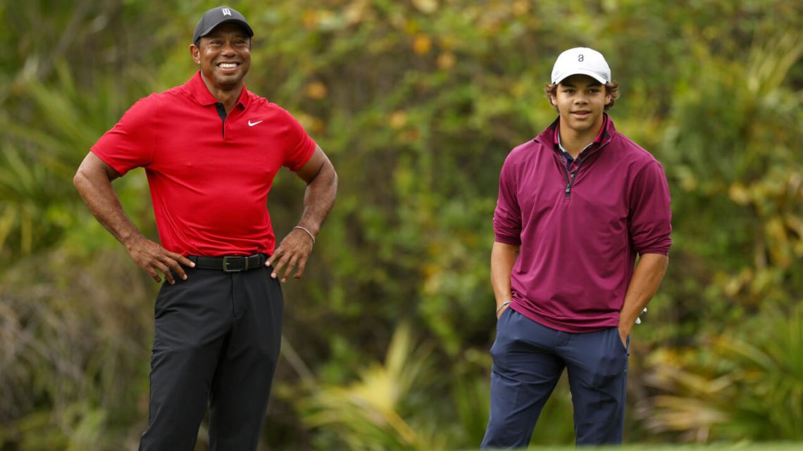 Una joven promesa del golf: Charlie Woods, hijo de Tiger, sigue los pasos de su padre